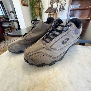 Oakley Battalion Low Tactical Shoes Men's 8 Brown Nubuck Trail Grip Outdoor